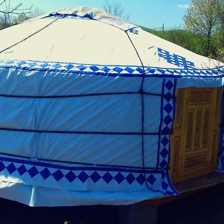 Romantic Mongolian Yurt In The Wild Hotel Rakovica Buitenkant foto