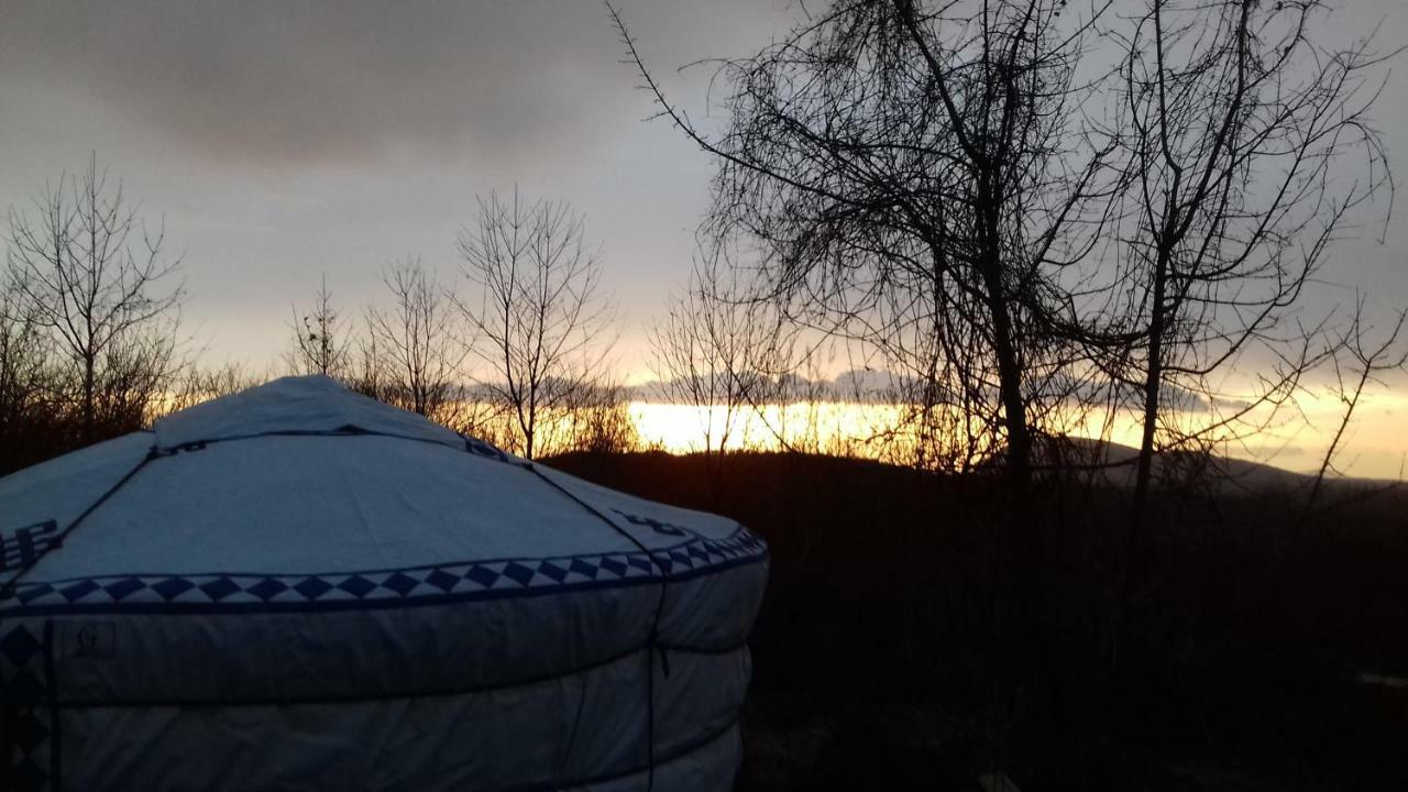 Romantic Mongolian Yurt In The Wild Hotel Rakovica Buitenkant foto