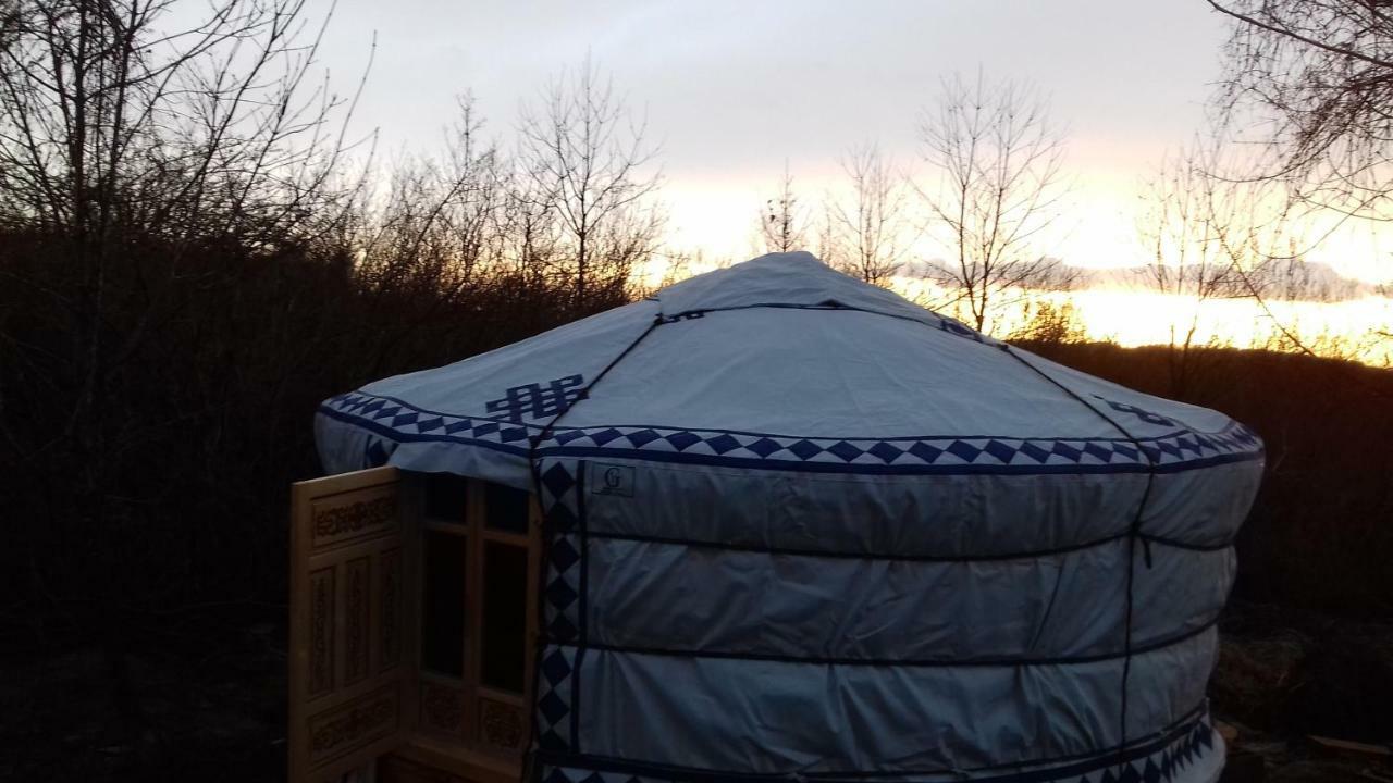 Romantic Mongolian Yurt In The Wild Hotel Rakovica Buitenkant foto