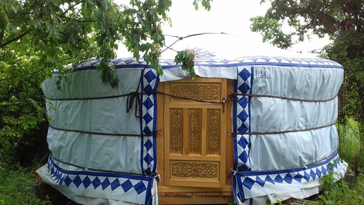 Romantic Mongolian Yurt In The Wild Hotel Rakovica Buitenkant foto